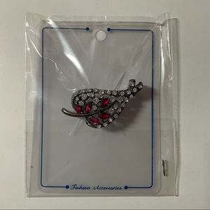 🎁$5 ADD ON🎁 Brand New Jewel Leaf Brooch